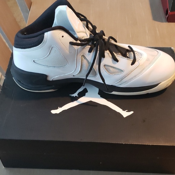 Jordan Play In These II - Picture 3 of 7